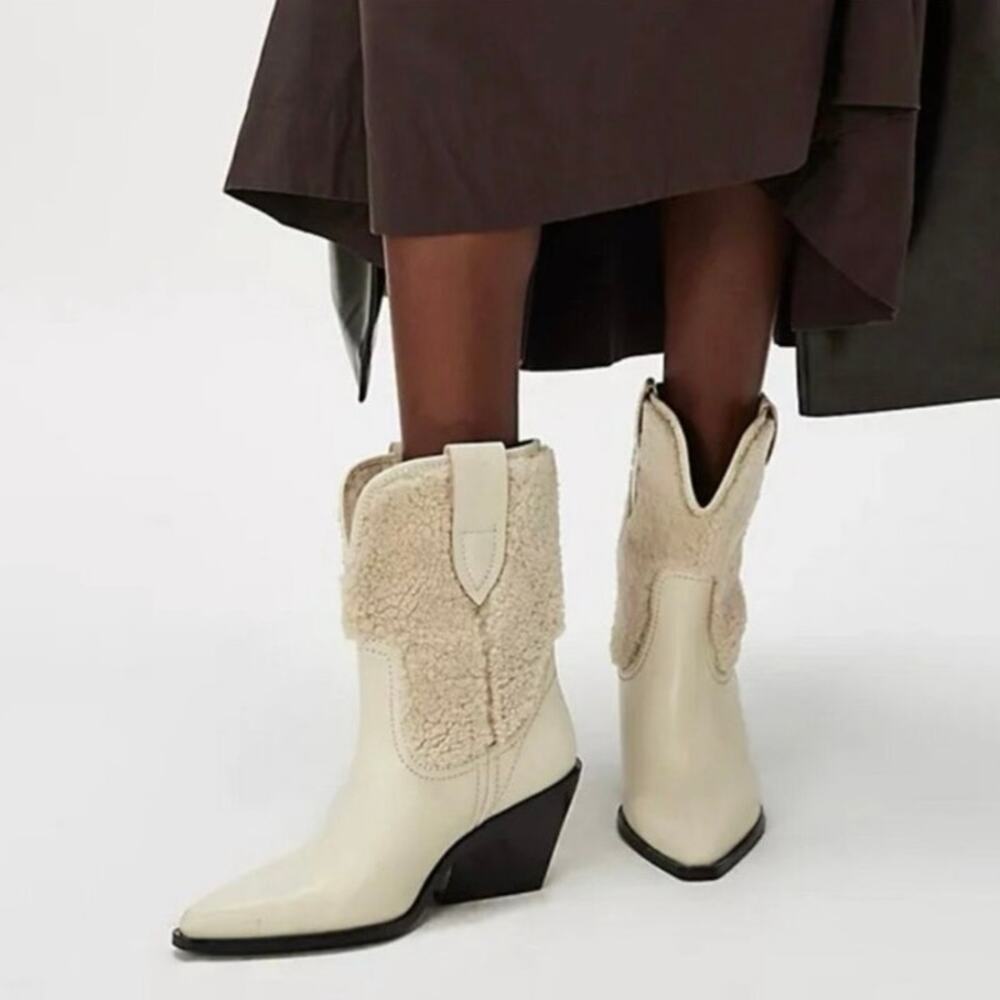 NWOB Free People Pitchfork Point Arctic Fox Shearling Western Boots Cream 8.5